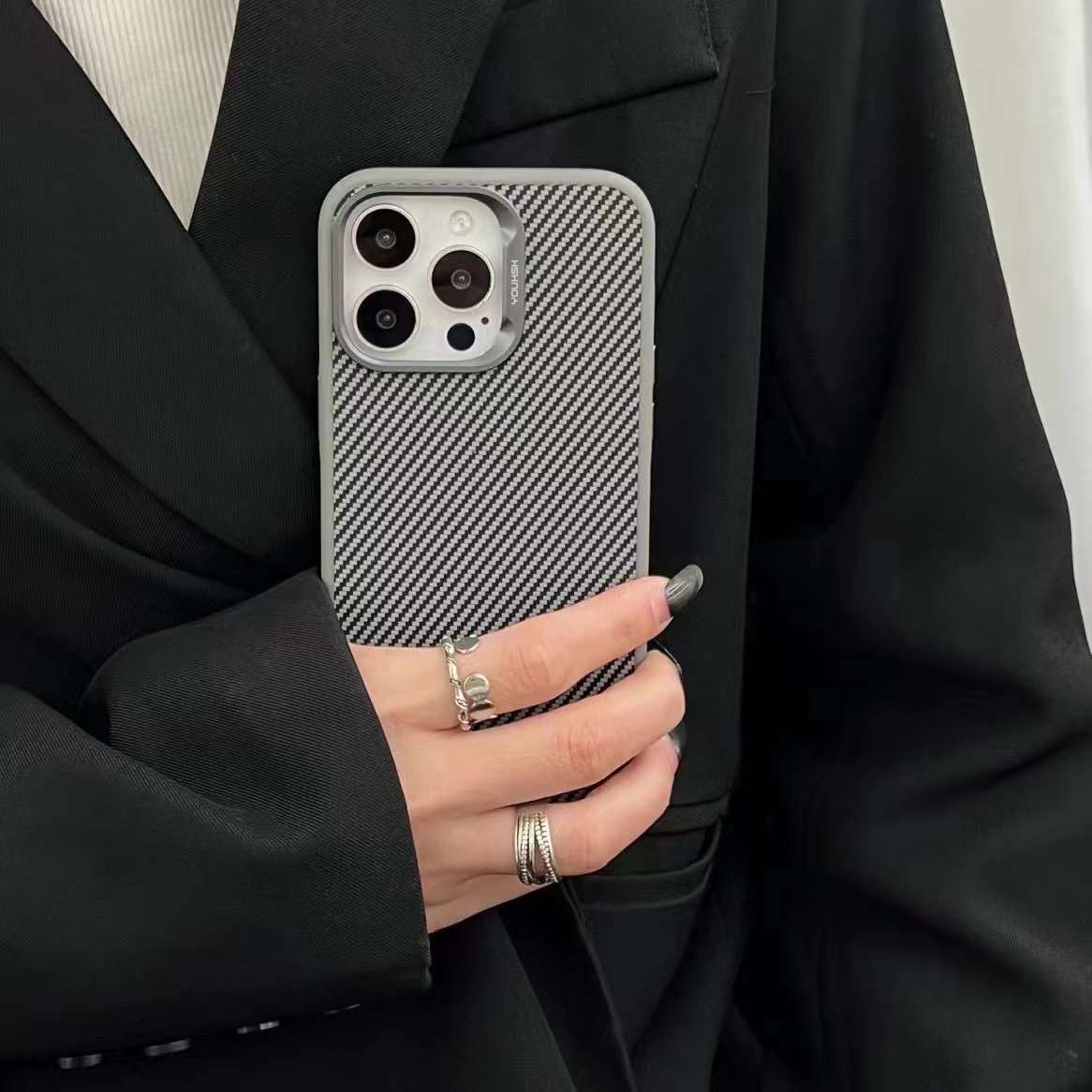 Apple iPhone 15 Pro Max Carbon Fiber Case